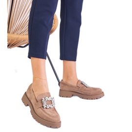 Mocasines femeninos beige de Ekozamsz con una elegante decoración Mocasines femeninos beige de Ekozamsz con una elegante decoración