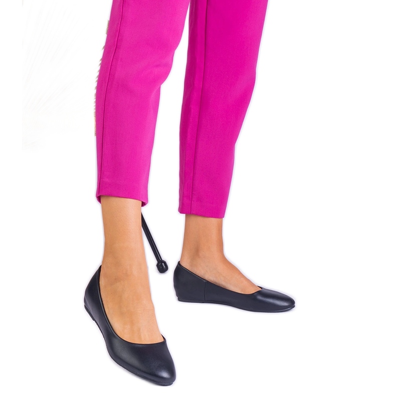 Bailarinas negras en una cuña oculta de eco -leather negro Bailarinas negras en una cuña oculta de eco -leather negro