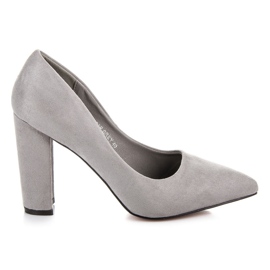 Seastar Zapatos de gamuza en el pilar gris