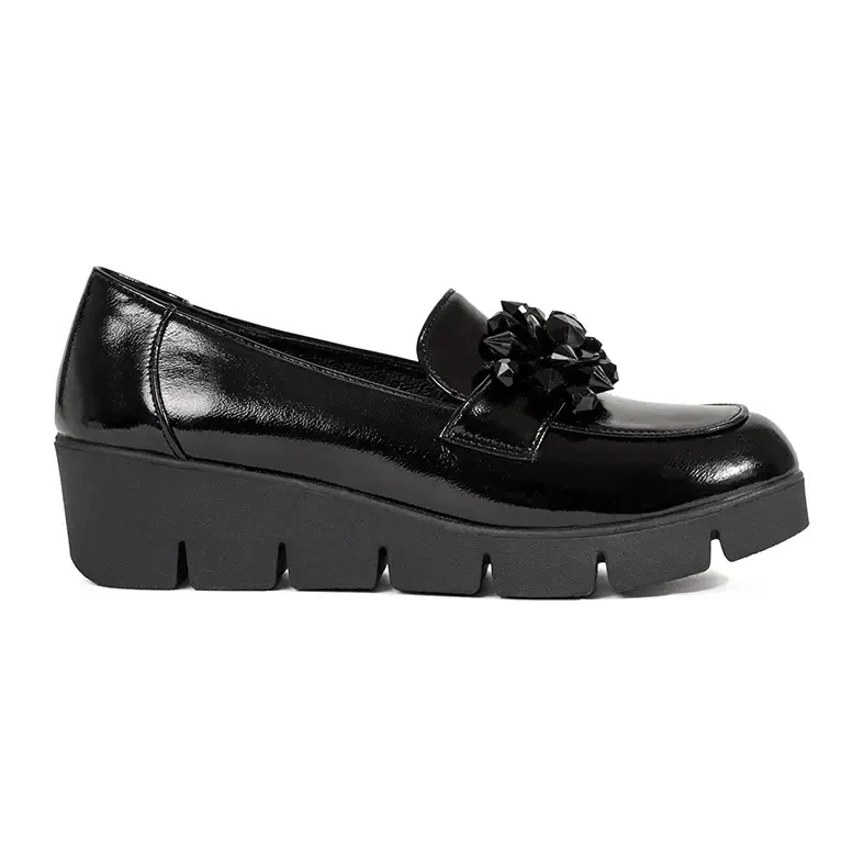 Goodin Mocasines de cuña negra con un adorno negro Goodin Mocasines de cuña negra con un adorno negro