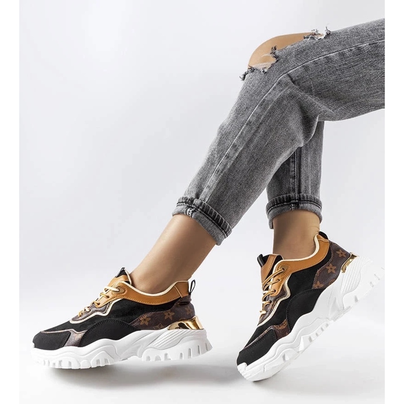 D/GMR Deportivas negras con suela irregular de Alta