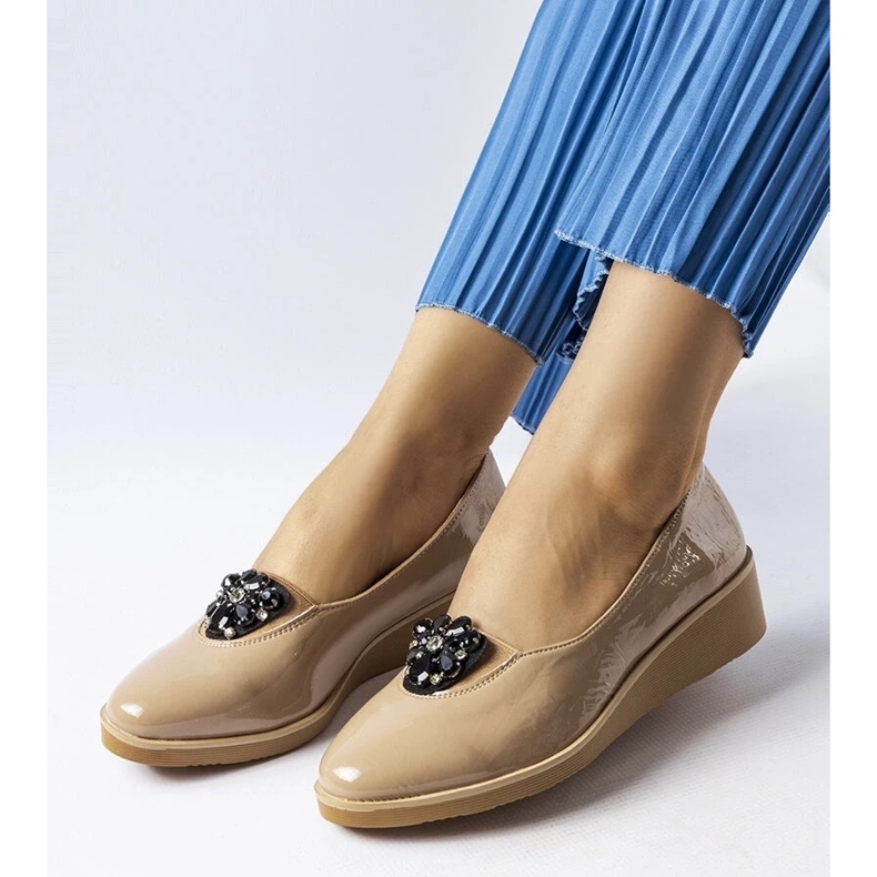 D/GMR Bailarinas lacadas beige con adorno Mellori