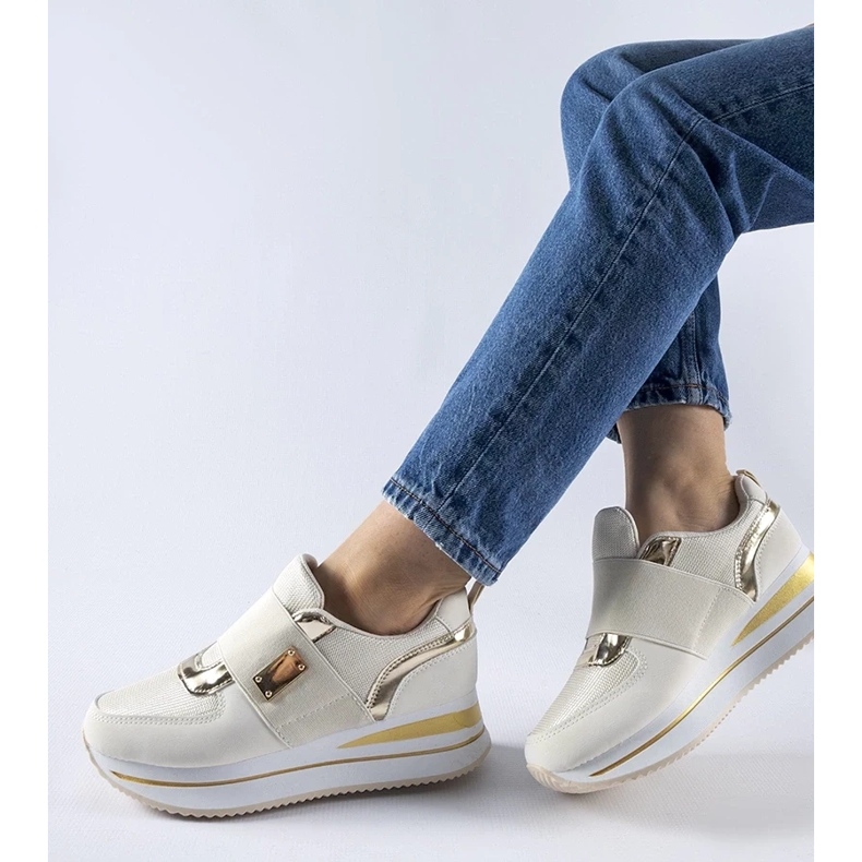 D/GMR Zapatillas slip-on beige con plataforma Sages D/GMR Zapatillas slip-on beige con plataforma Sages