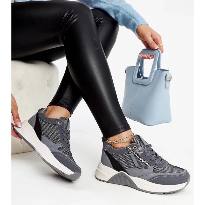 D/GMR Zapatillas grises brillantes con plataforma Makda.