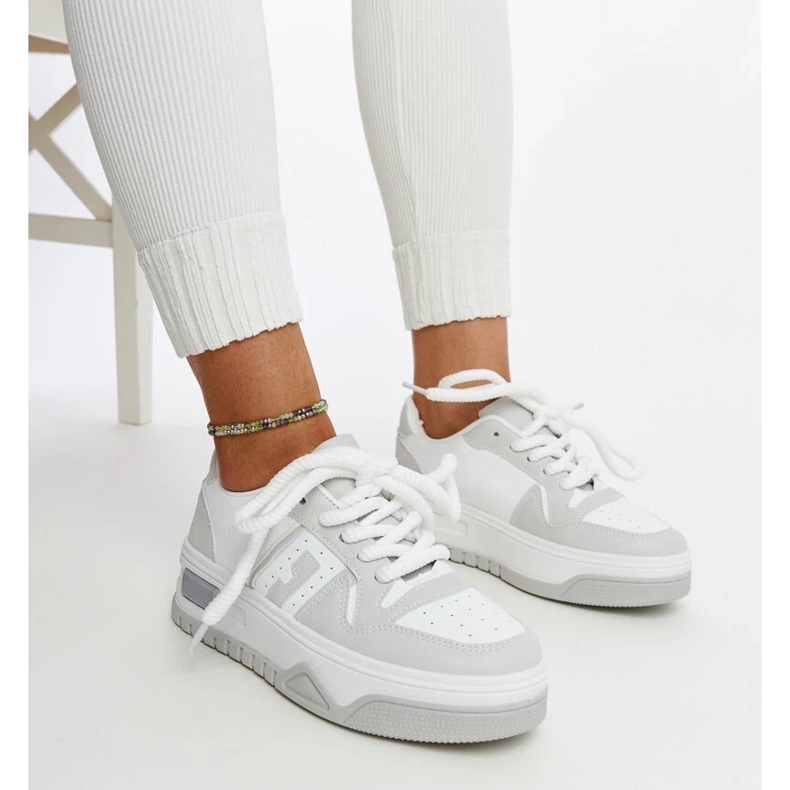 D/GMR Zapatillas Galit blancas y grises con suela gruesa. blanco