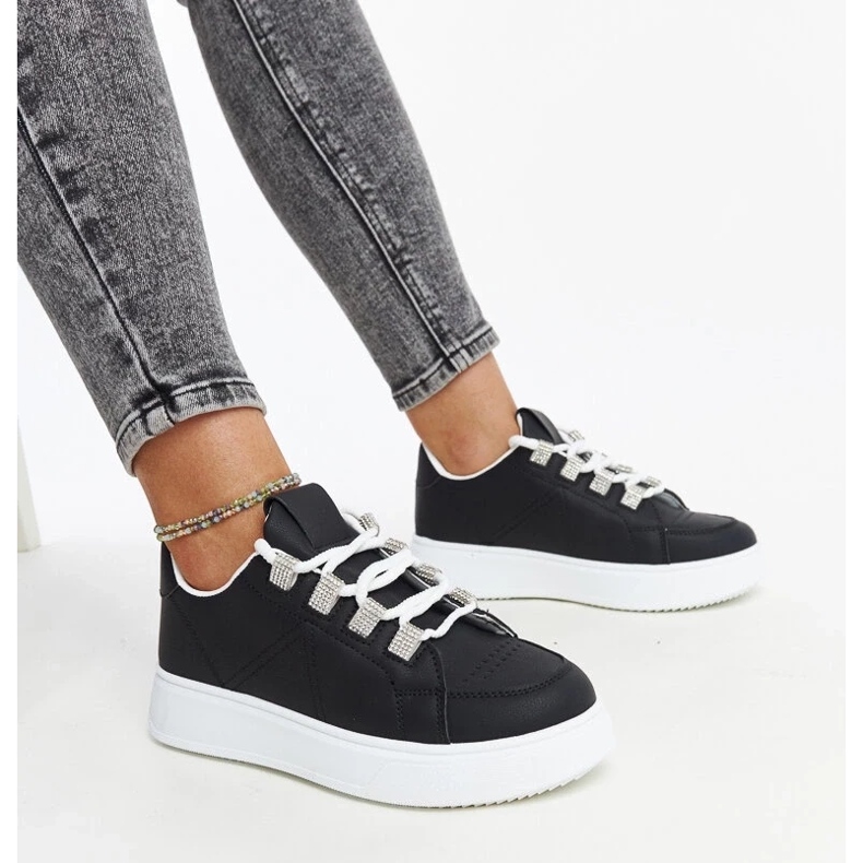 D/GMR Zapatillas Walida negras con suela gruesa. negro