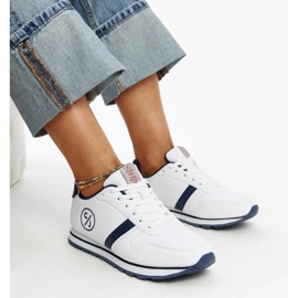 Deportivas de mujer blancas y azul marino de Cross Jeans blanco
