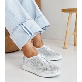 Zapatillas de piel plateadas con plataforma Amana.