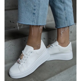 D/CEO Zapatillas blancas con plataforma decoradas con un osito Mavien blanco