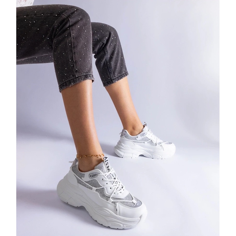 D/CEO Zapatillas blancas con inserciones de purpurina Rigel. blanco