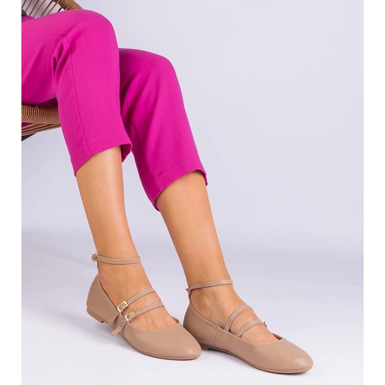 D/CEO Beige eco -leather bailarinas con hebillas de vitoldora