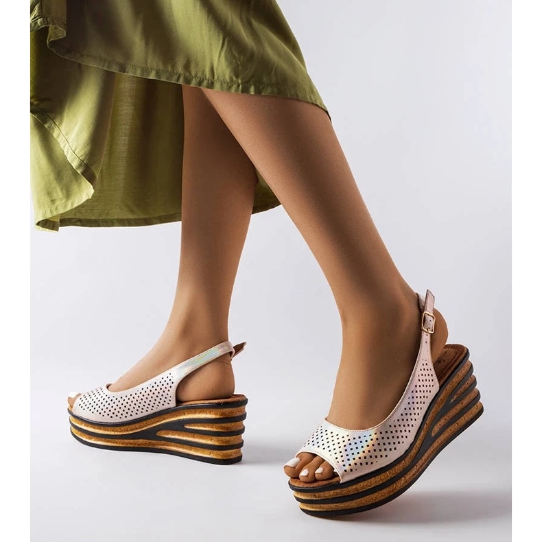 D/CEO Alpargatas beige con cuña de Griner