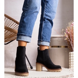 D/CEO Botines negros con llamativo tacón Nurea