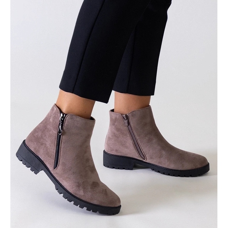 D/CEO Botas marrones con inserciones metálicas, ante ecológico Branda marrón