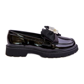 Mocasines de niñas pintadas con un arco de cuero negro ecológico