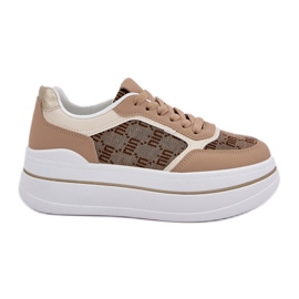 Zapatillas de deporte para mujeres con un patrón beige