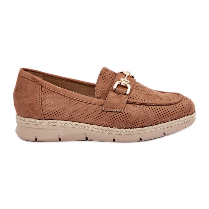 Mocasines con un detalle dorado y una trenza marrón de yute