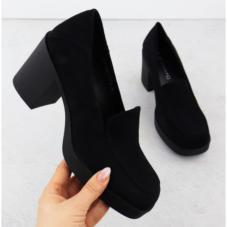 Potocki resaltando zapatos en sz12547 wol288a negro