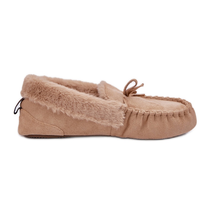 Mocasines de las mujeres con pelaje beige