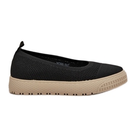 Zapatillas de deporte femeninas en la plataforma negra negro