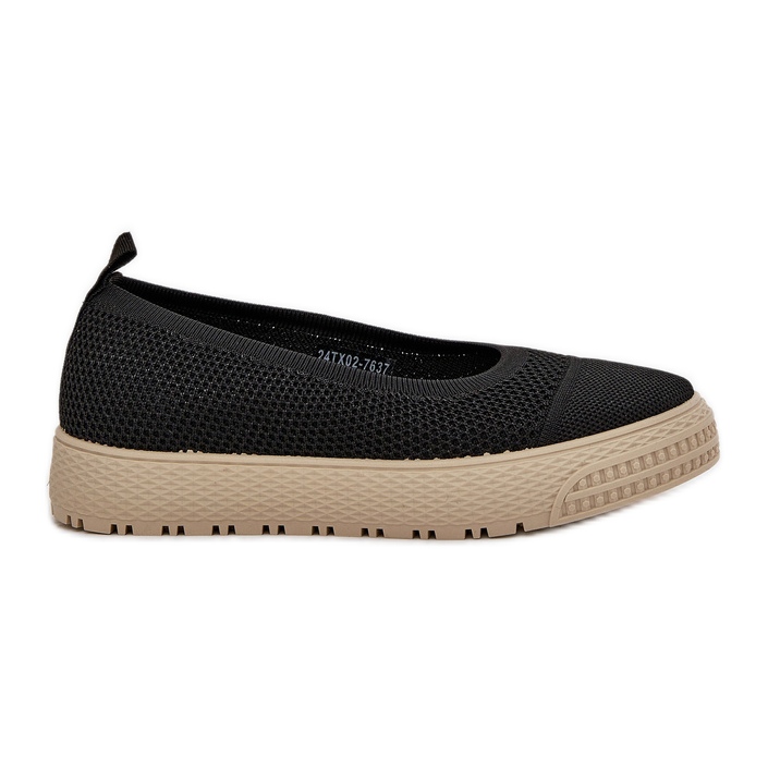 Zapatillas de deporte femeninas en la plataforma negra negro