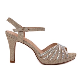 Sandalias en un alfiler con decoración y brillo D&amp;A MR1038-33 Oro dorado