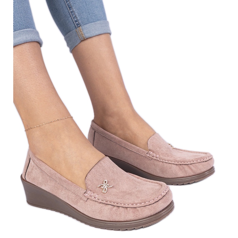 Mocasines de mujer rosa en una cuña de Ecozamsz rosado