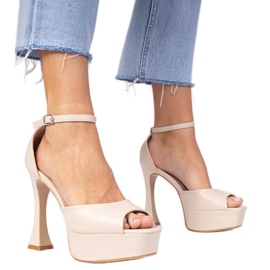Sandalias beige tacón