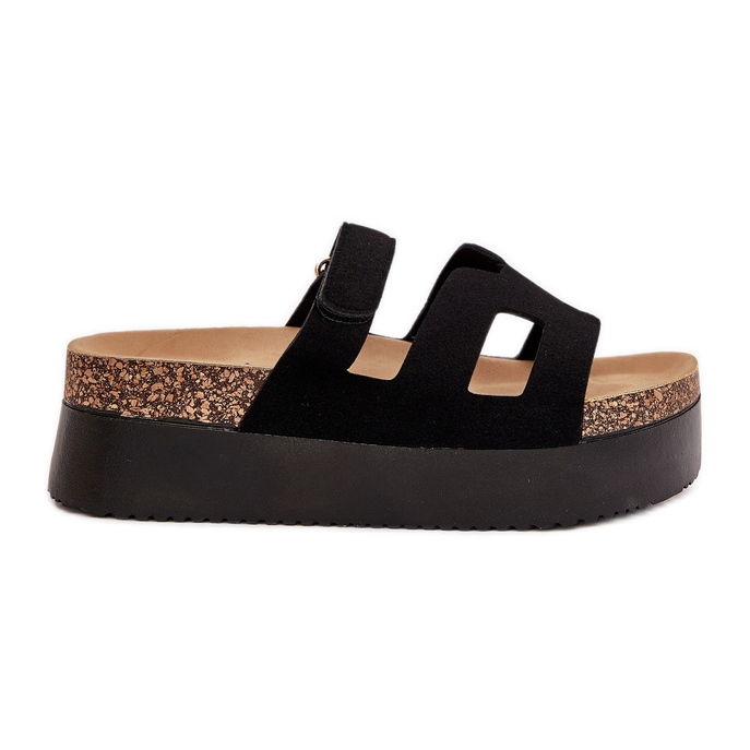 Zapatillas en una plataforma masiva negra negro