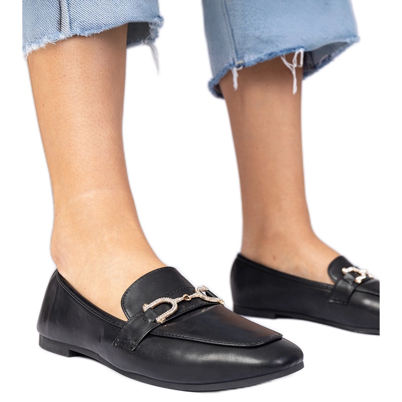 Mocasines elegantes negros con circonitas