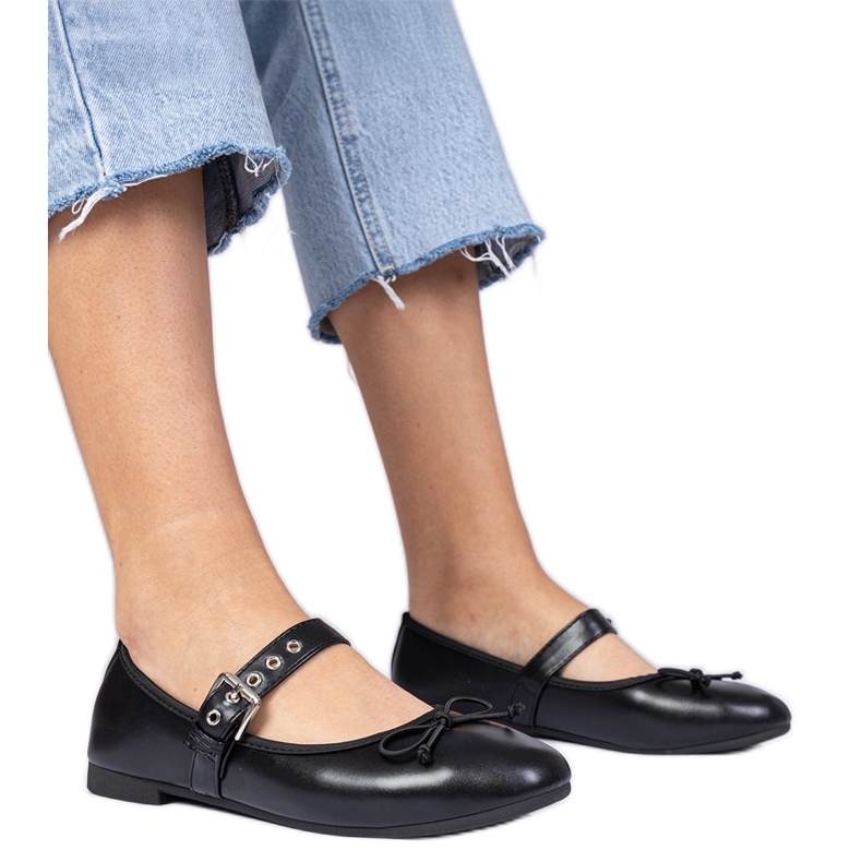 Ballerinas de mujeres negras con arco negro