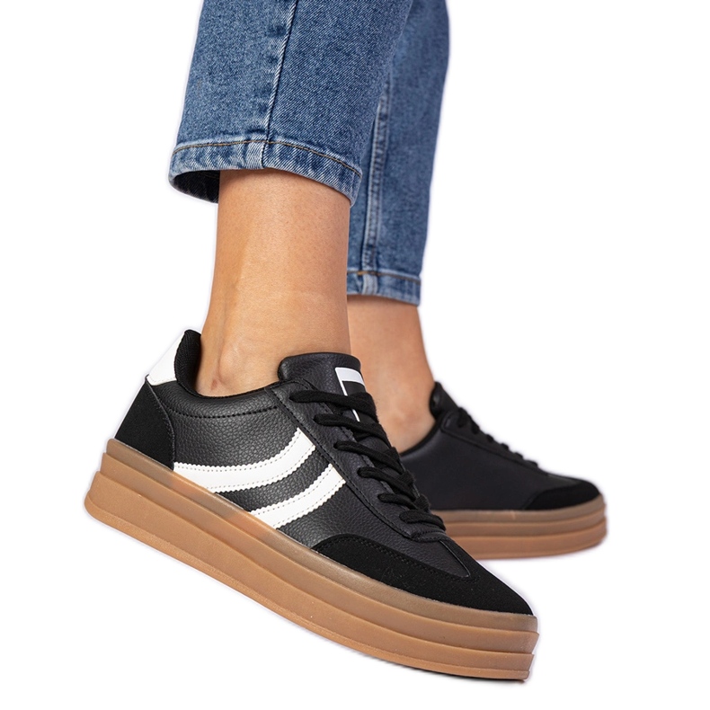 Zapatillas negras zapatillas para mujeres en la plataforma negro