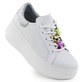 Zapatos de cuero en una suela perforada gruesa Filippo DP6793 blanco