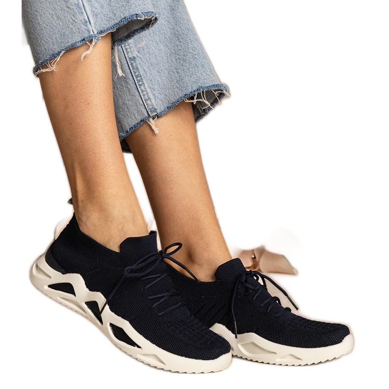 Zapatillas de zapatillas azul marino con una parte superior de SHOCKING negro