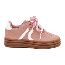 Zapatillas para mujeres en la plataforma con decoraciones rosas rosado