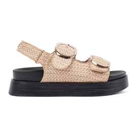 Goodin Sandalias en una plataforma en un beige y blanco a cuadros