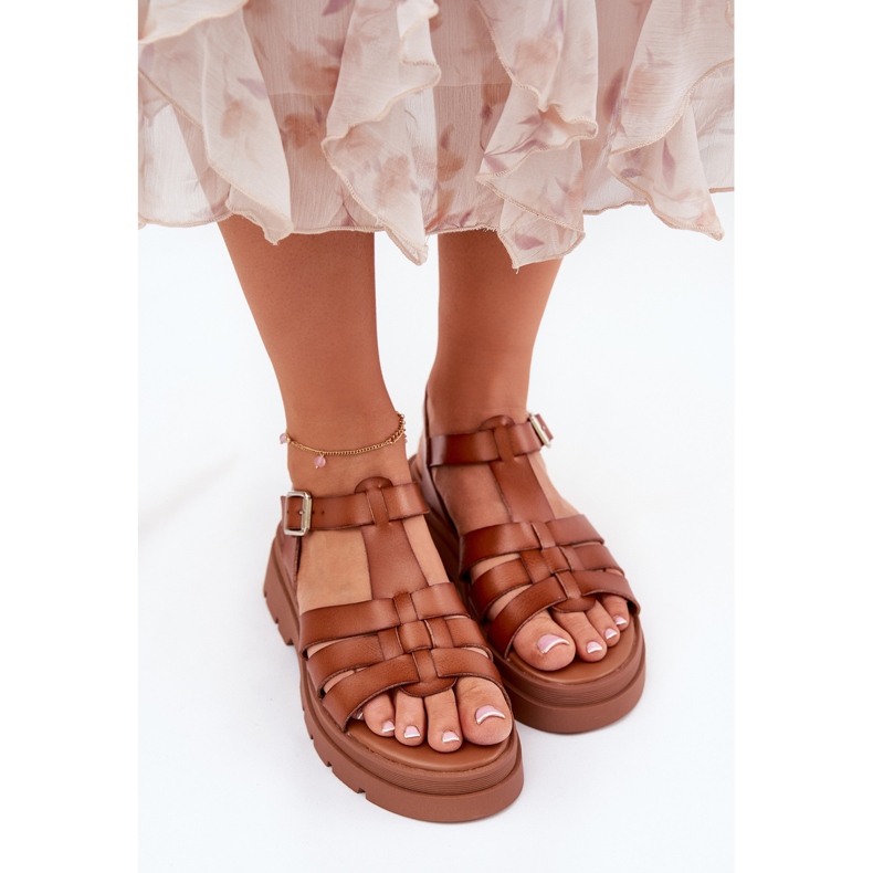 Sandalias para mujeres de cuero Eco en la plataforma de camello marrón