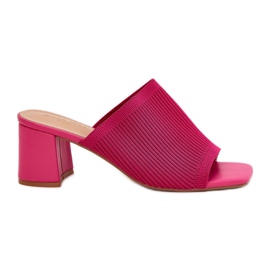 Zapatillas de altura de las mujeres rosa