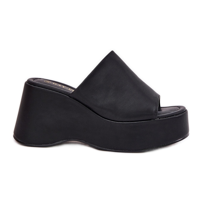 Zapatillas para mujeres de cuero ecológica en la plataforma y cuñas negras negro