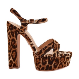 Sandalias para mujeres en un poste alto y una plataforma de estampado de leopardo marrón