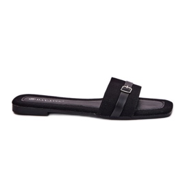 Chanclas de mujeres planas con cinturón y hebilla de negro