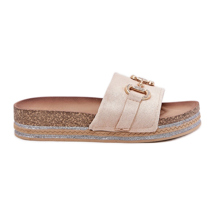 Flip Flip Flip en la plataforma con un adorno dorado y brillo beige