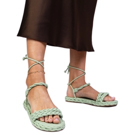 Sandalias de mujeres verdes trenzadas Sandalias de mujeres verdes trenzadas
