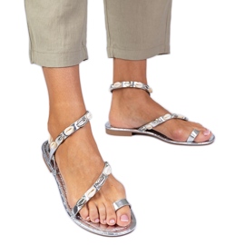Sandalias de mujer plateadas decoradas con conchas plata