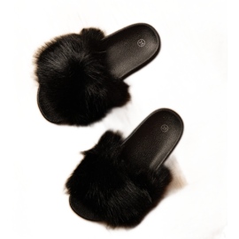 Chanclas negras para niños con pelaje negro