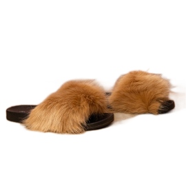 Chanclas de niños marrones con pelaje marrón Chanclas de niños marrones con pelaje marrón