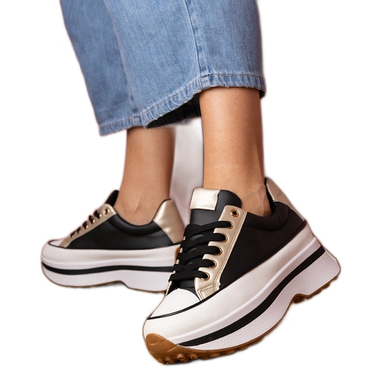 Zapatillas de deporte de zapatillas negras en platfotm negro