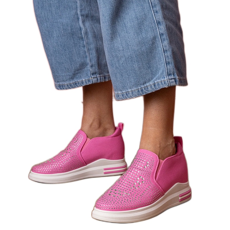 Zapatillas de zapatillas para mujeres rosas con circones en una cuña oculta rosado
