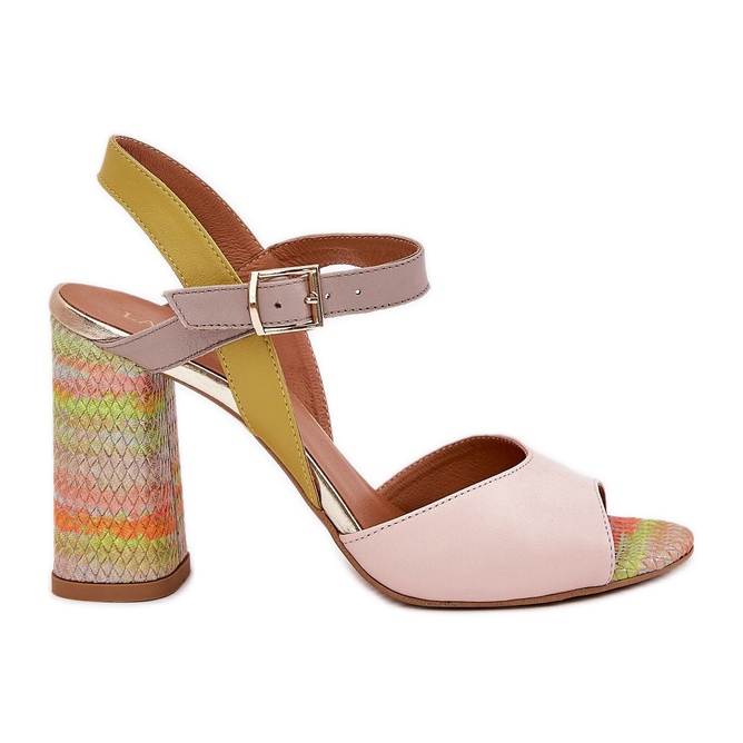 Sandalias elegantes de cuero en la publicación multicolor de Laura Messi 2136 beige