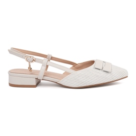 Goodin Sandalias blancas con un tacón abierto blanco